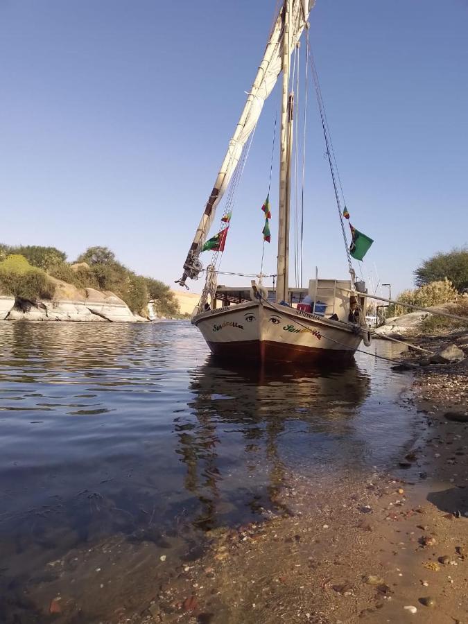 فندق Nile Felucca Adventure أسوان المظهر الخارجي الصورة