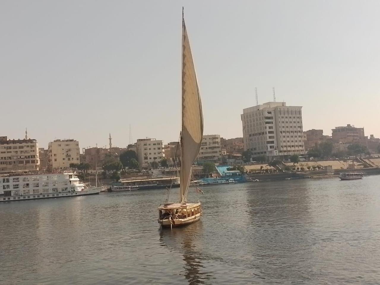 فندق Nile Felucca Adventure أسوان المظهر الخارجي الصورة
